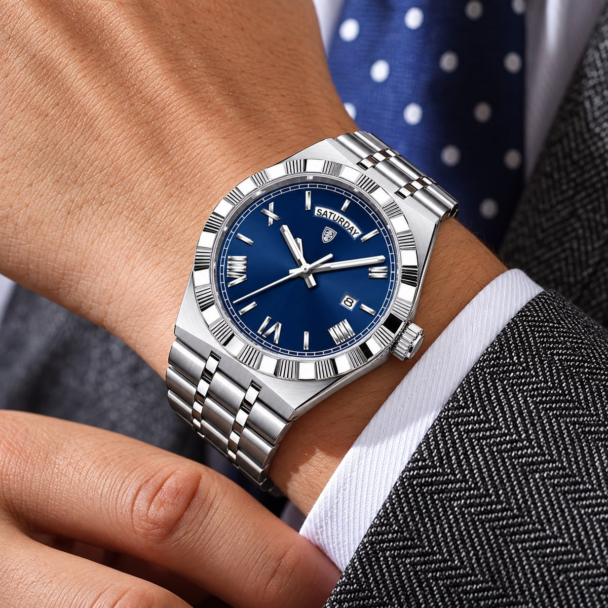 Luminous Day-Date Quartz Watch – Stainless Steel Bracelet